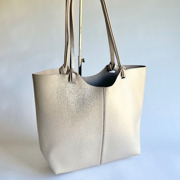 Neiman Marcus Beige Perle Leather Large Shoulder Bag - Picture 4 of 16